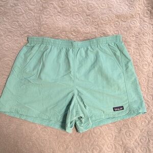 Women’s Patagonia baggies shorts 5” inseam tidewater teal